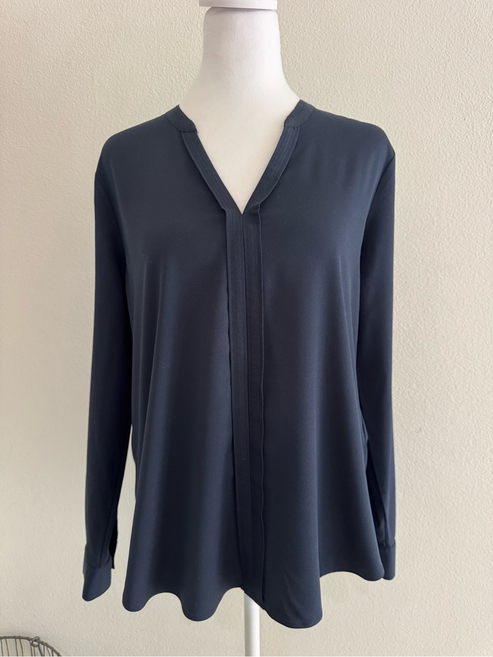 Banana Republic Navy V-Neck Long-Sleeve Blouse